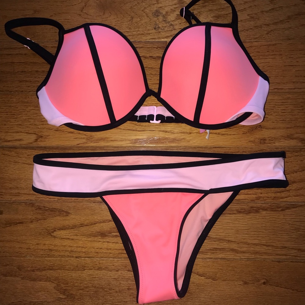 VS bikini set 36D/M
